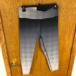 NWOT fun yoga pants!